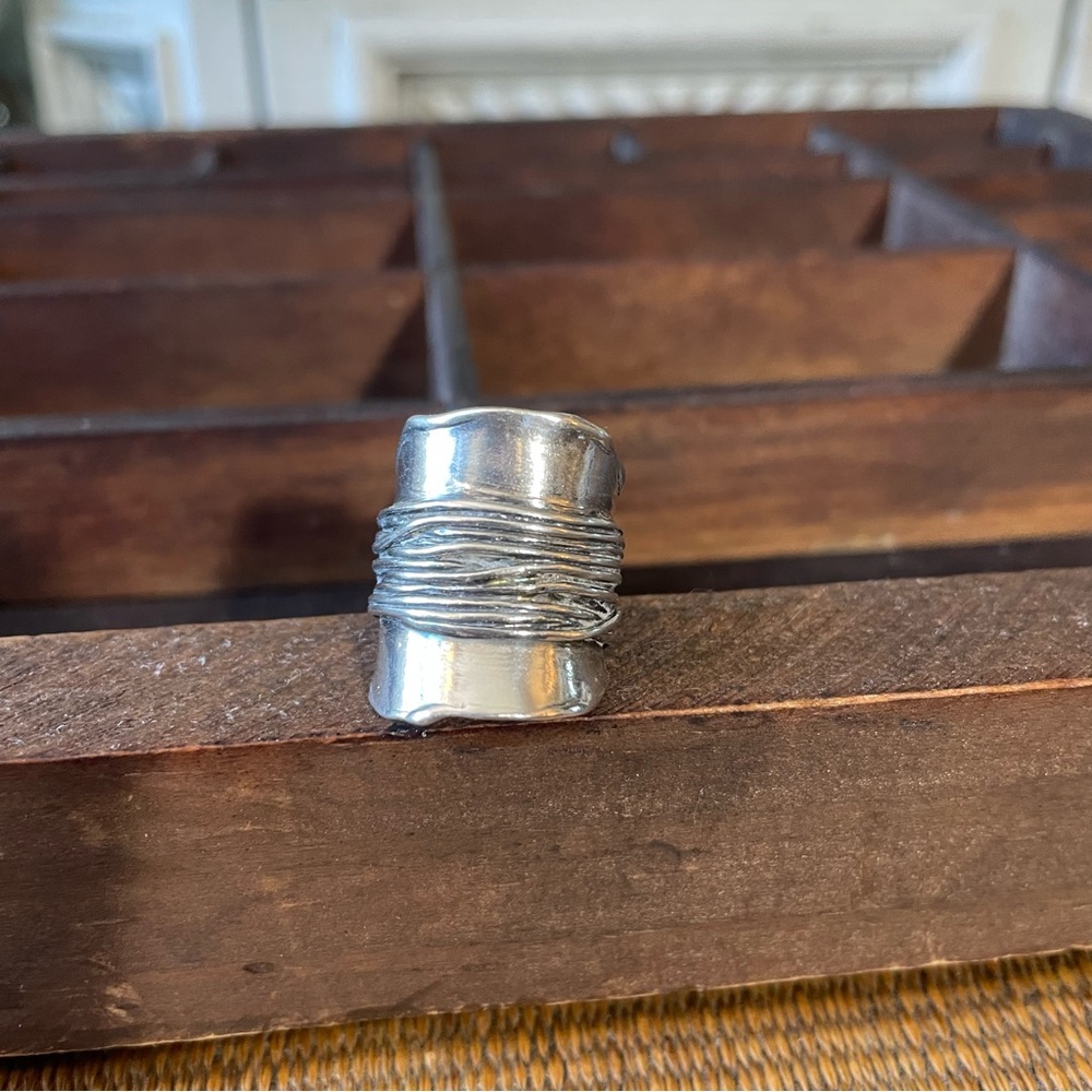 Sterling silver 925 wide wire wrap ring band Israel, size 7